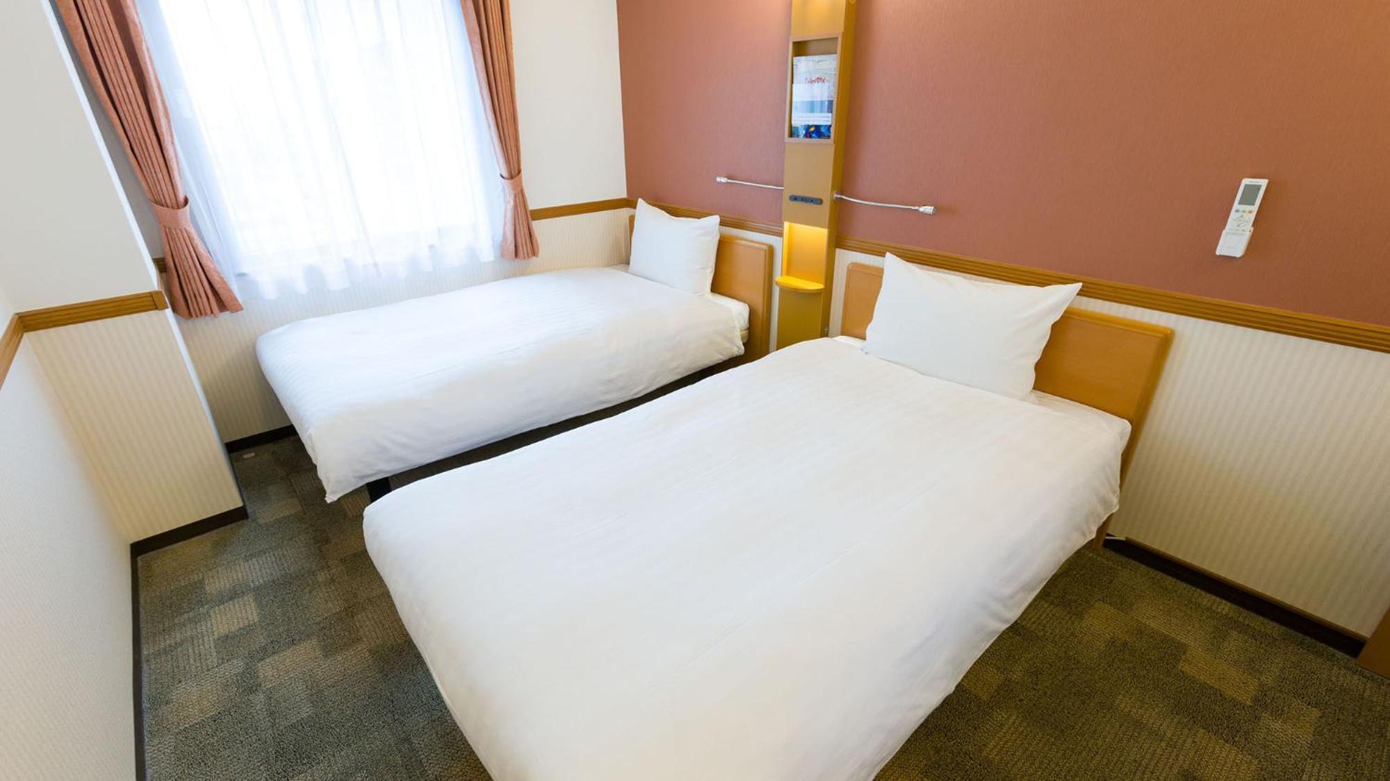 Toyoko Inn Himeji Eki Shinkansen Minami Guchi Chambre photo
