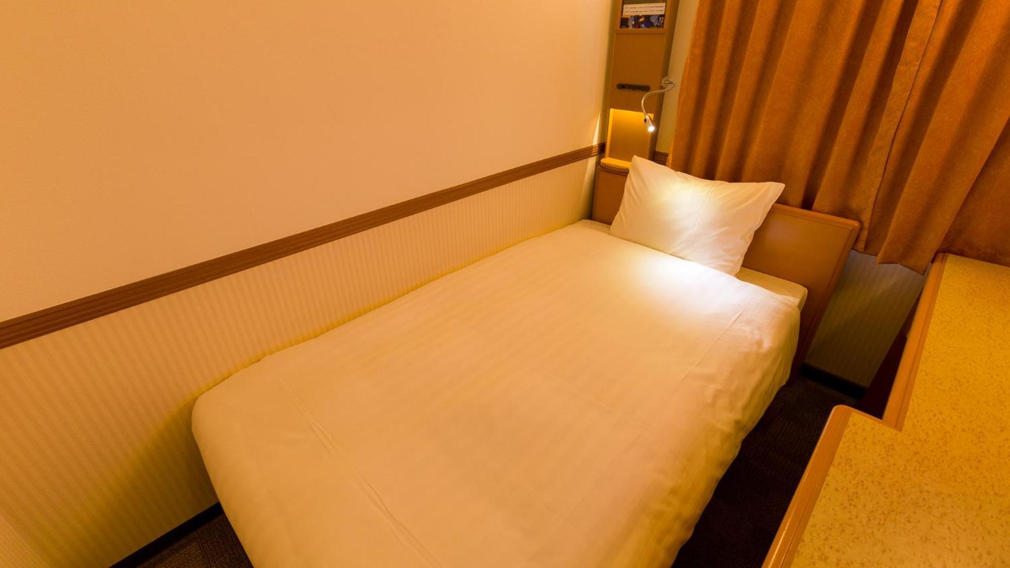 Toyoko Inn Himeji Eki Shinkansen Minami Guchi Chambre photo